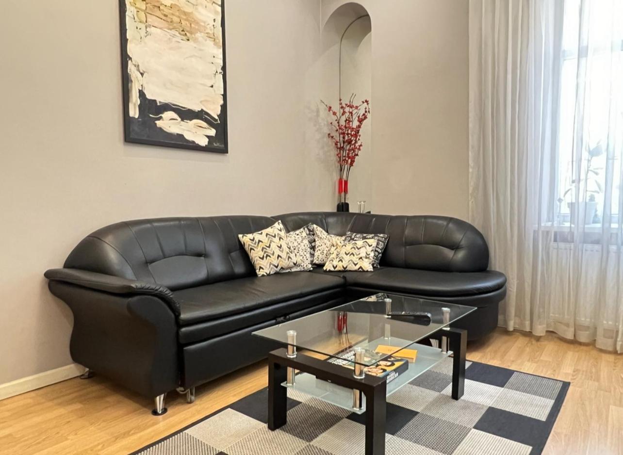 Apartment Lesya Kurbasa リヴィウ エクステリア 写真